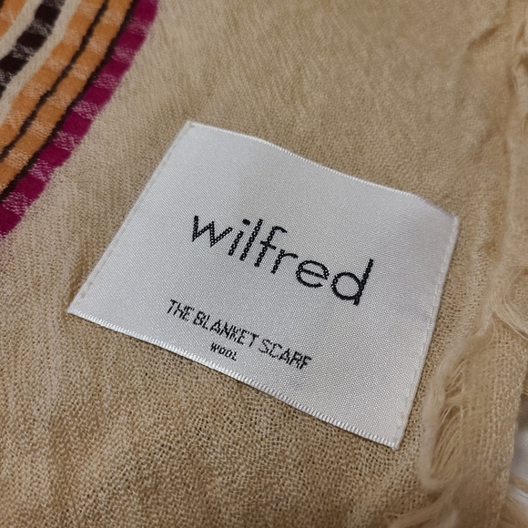 Wilfred 100% wool scarf - Picture 2 of 4